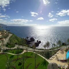 Отель LTI - Pestana Grand Ocean Resort Hotel Португалия, Фуншал - 1 отзыв об отеле, цены и фото номеров - забронировать отель LTI - Pestana Grand Ocean Resort Hotel онлайн пляж