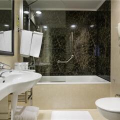 Limak Atlantis De Luxe Hotel & Resort Турция, Белек - 3 отзыва об отеле, цены и фото номеров - забронировать отель Limak Atlantis De Luxe Hotel & Resort онлайн ванная фото 2