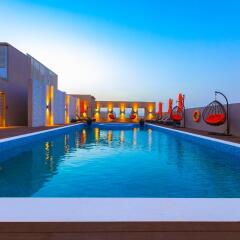Отель Occidential Dubai Production City бассейн фото 2
