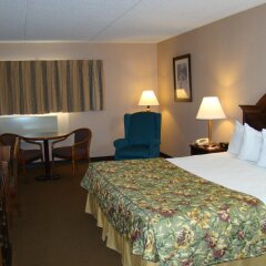 Magnuson Hotel Franklin Square Inn удобства в номере