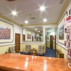 Отель Hostal Edreira гостиничный бар