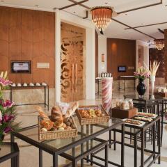 Отель Crowne Plaza Hotel New Delhi Okhla Индия, Нью-Дели - отзывы, цены и фото номеров - забронировать отель Crowne Plaza Hotel New Delhi Okhla онлайн интерьер отеля фото 3
