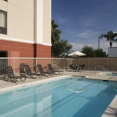 Отель Hampton Inn & Suites Tulare бассейн фото 3