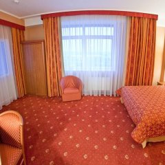 Cosmos Petrozavodsk в Петрозаводске 9 отзывов об отеле, цены и фото номеров - забронировать гостиницу Cosmos Petrozavodsk онлайн Петрозаводск комната для гостей фото 5