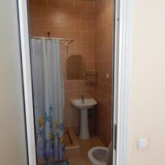 Гостиница Guest House Azovets Украина, Бердянск - отзывы, цены и фото номеров - забронировать гостиницу Guest House Azovets онлайн ванная