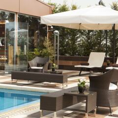 Отель Crowne Plaza Athens City Centre Греция, Афины - 5 отзывов об отеле, цены и фото номеров - забронировать отель Crowne Plaza Athens City Centre онлайн бассейн фото 2