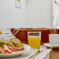 Hotel Garden Court в номере