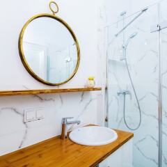 Отель erApartments Premium Mennica Польша, Варшава - отзывы, цены и фото номеров - забронировать отель erApartments Premium Mennica онлайн ванная