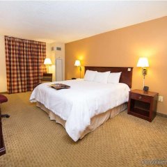 Отель Hampton Inn Columbus-North США, Колумбус - отзывы, цены и фото номеров - забронировать отель Hampton Inn Columbus-North онлайн комната для гостей фото 2