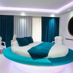 Отель Mood Design Suites комната для гостей