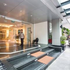 Отель Adelphi Grande Sukhumvit парковка