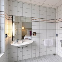 Отель Novotel Berlin Mitte Германия, Берлин - 3 отзыва об отеле, цены и фото номеров - забронировать отель Novotel Berlin Mitte онлайн ванная фото 3