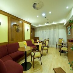 Отель Ramada by Wyndham Prague City Centre Чехия, Прага - - забронировать отель Ramada by Wyndham Prague City Centre, цены и фото номеров интерьер отеля фото 2