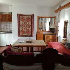 Maris Lindos, Suites and Apartments in Lindos, Greece from 91$, photos, reviews - zenhotels.com guestroom photo 2
