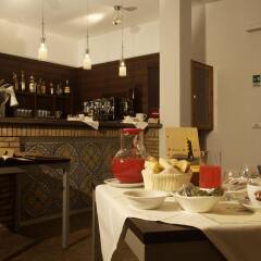 Апартаменты Il Cantone del Faro Apartments Таормина гостиничный бар