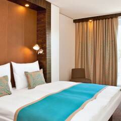 Отель Motel One Dresden am Zwinger комната для гостей
