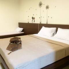 Phuthara Hostel комната для гостей фото 2
