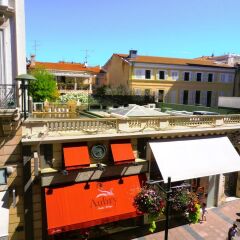 Отель Arthur Properties Rue d'Antibes балкон