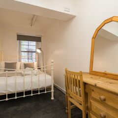 Апартаменты Royal Mile 5 BR Apartment nr Castle Эдинбург комната для гостей