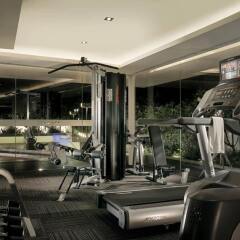 Отель Oakwood Residence Sukhumvit Thonglor Бангкок фитнесс-зал