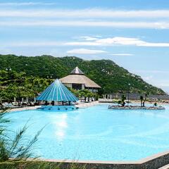 Отель Long Hai Beach Resort бассейн фото 2