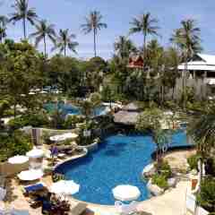Отель Horizon Karon Beach Resort And Spa Пхукет бассейн