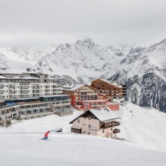 Отель Alpenhotel Enzian Австрия, Зёльден - отзывы, цены и фото номеров - забронировать отель Alpenhotel Enzian онлайн спортивное сооружение