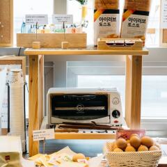 Отель 24 Guesthouse Myeongdong Center в номере
