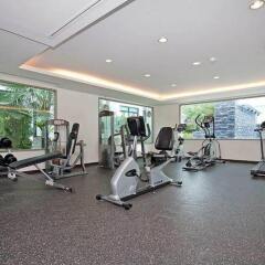 Апартаменты Kamala Chic Apartment фитнесс-зал