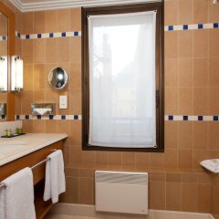Отель Residence du Roy Hotel Франция, Париж - отзывы, цены и фото номеров - забронировать отель Residence du Roy Hotel онлайн ванная фото 2