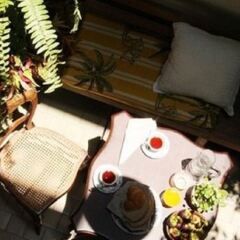 Отель The Bhuthorn Bed And Breakfast Бангкок
