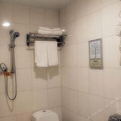 Отель Sunday Hostel Китай, Чжуншань - отзывы, цены и фото номеров - забронировать отель Sunday Hostel онлайн ванная