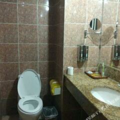 Отель Changli Hotel Китай, Гонконг - отзывы, цены и фото номеров - забронировать отель Changli Hotel онлайн ванная