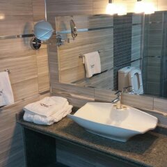 KremoN Hotel Усак ванная