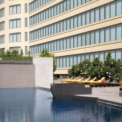 Jingan Express Hotel бассейн