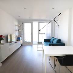 Апартаменты 1 Bedroom Apartment With Balcony in Greenwich комната для гостей фото 4