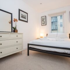 Отель 2 Bedroom Apartment Near Victoria Station Великобритания, Лондон - отзывы, цены и фото номеров - забронировать отель 2 Bedroom Apartment Near Victoria Station онлайн комната для гостей фото 2