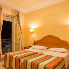 Mariano IV Palace Hotel Ористано сейф в номере