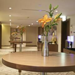 Elite Byblos Hotel интерьер отеля