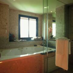 Отель Gardengrove Suites Бангкок спа