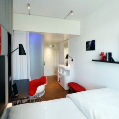 Отель citizenM Zürich комната для гостей