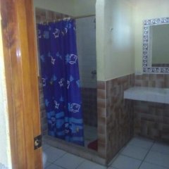 Hotel Paradise Inn in Panajachel, Guatemala from 127$, photos, reviews - zenhotels.com bathroom