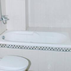 Отель Truong Giang Hotel Вьетнам, Хюэ - отзывы, цены и фото номеров - забронировать отель Truong Giang Hotel онлайн ванная