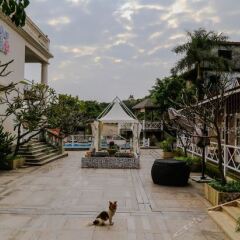 Xinyaqi Hotel