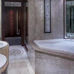 Отель Dusit Thani Dubai ванная фото 2