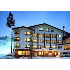 Petit Hotel Shitaka Хакуба вид на фасад