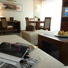 Отель Hôtel Goldstar Resort & Suites в номере фото 2