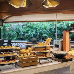 Отель Avani Pattaya Resort питание фото 3