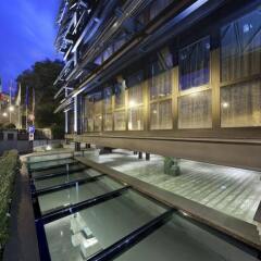 Отель NH Collection Roma Vittorio Veneto парковка