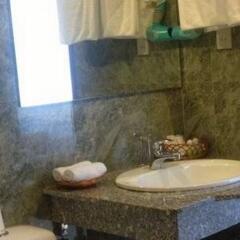Отель Hong Thien Backpackers Hotel Вьетнам, Хюэ - отзывы, цены и фото номеров - забронировать отель Hong Thien Backpackers Hotel онлайн ванная